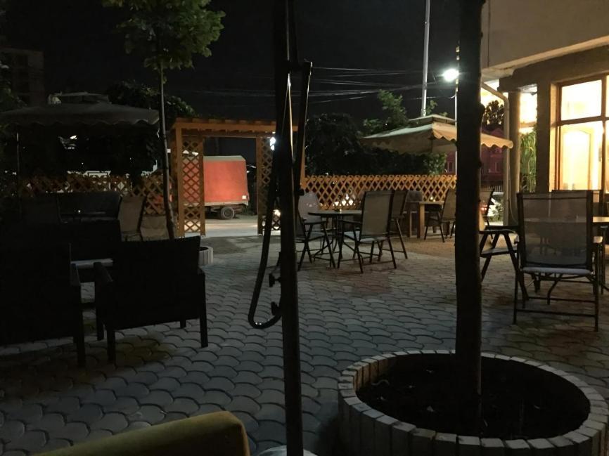Hotel Bavaria Pristina Kültér fotó