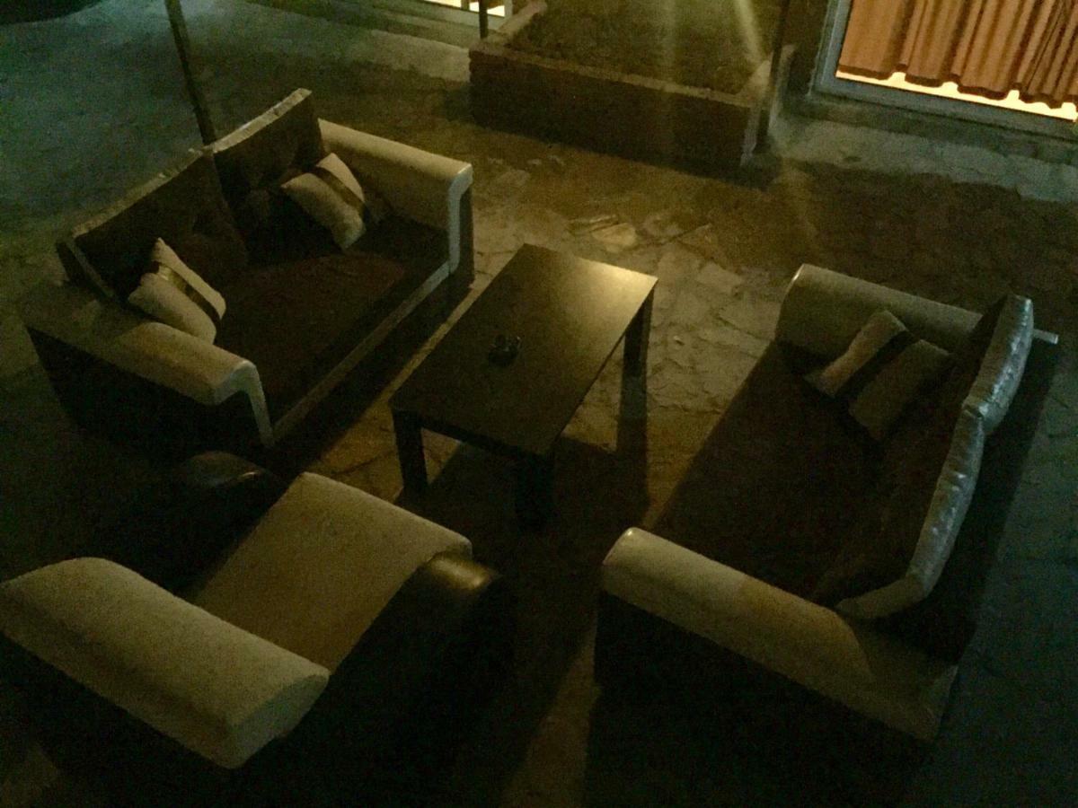 Hotel Bavaria Pristina Kültér fotó