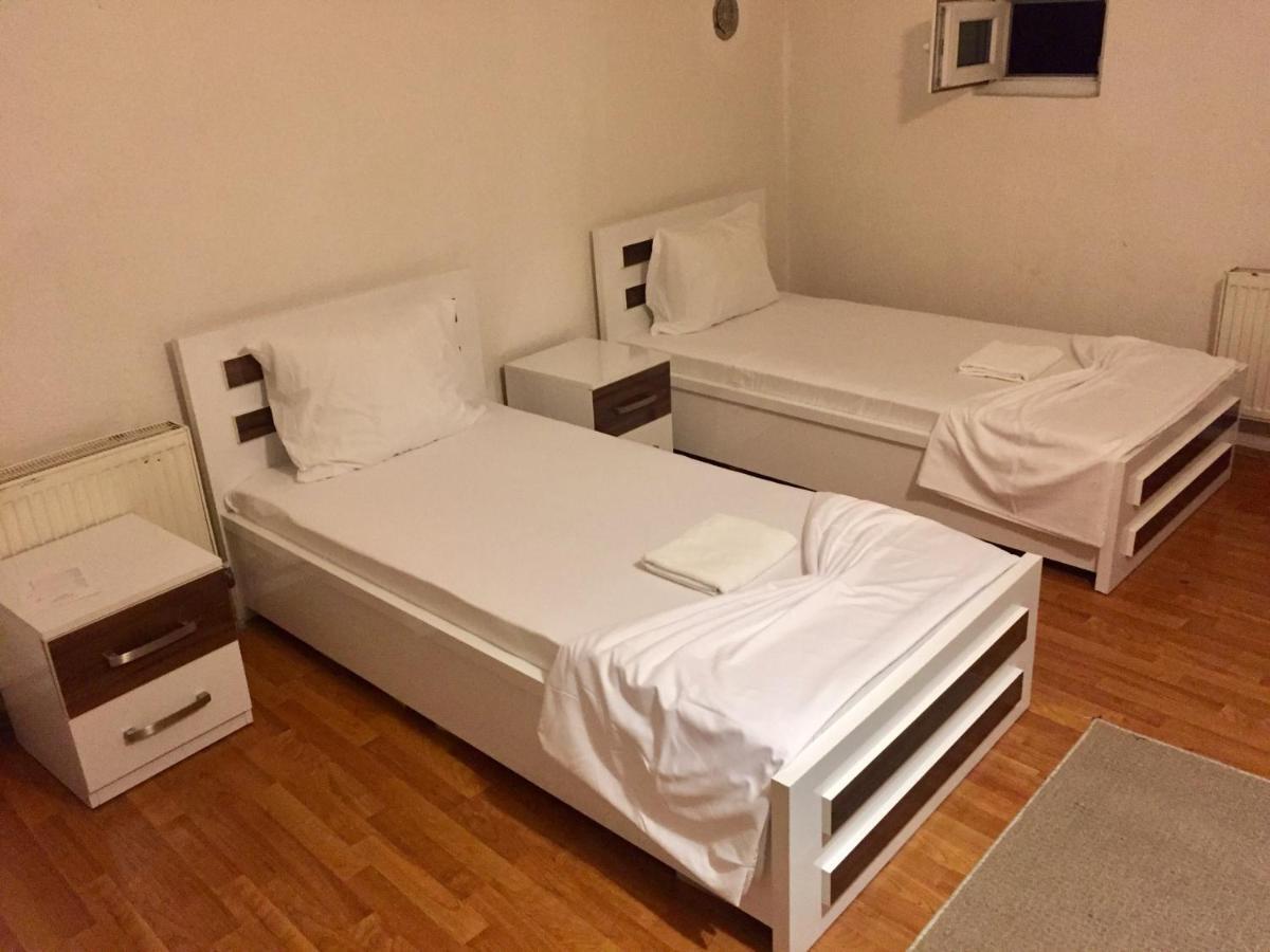 Hotel Bavaria Pristina Kültér fotó