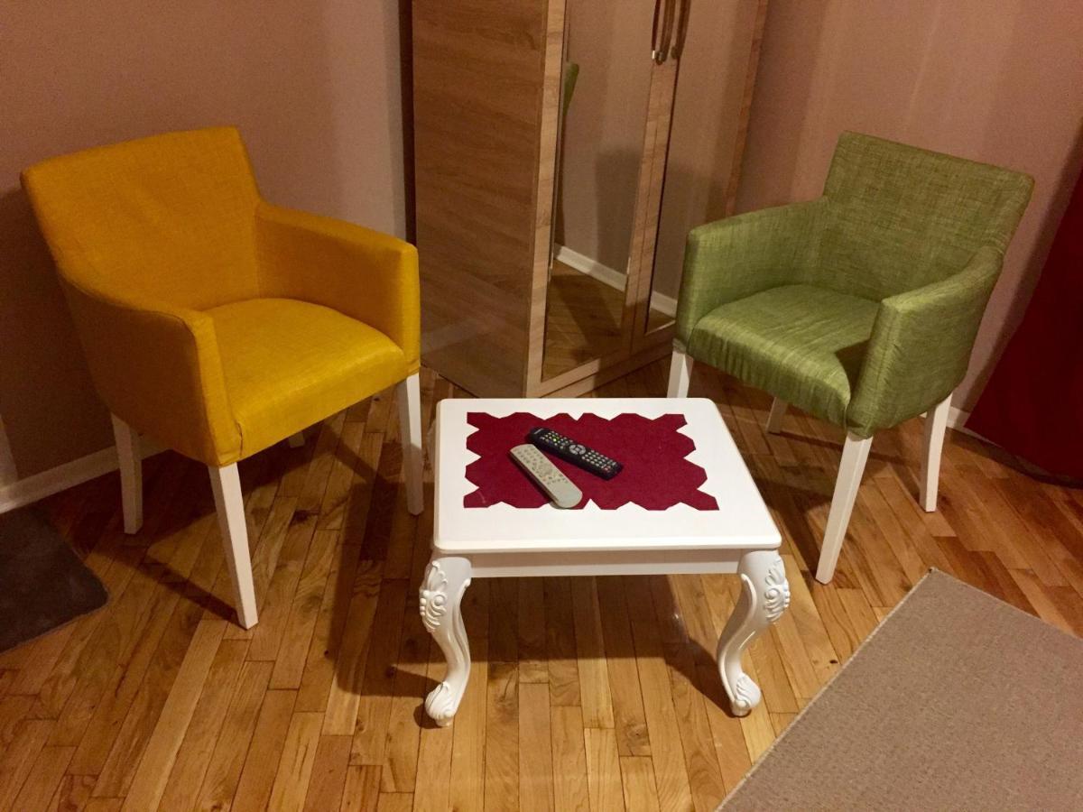 Hotel Bavaria Pristina Kültér fotó