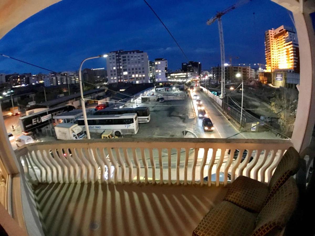 Hotel Bavaria Pristina Kültér fotó